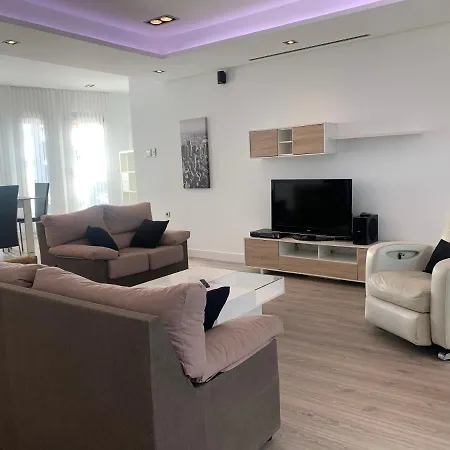 Holiday home Kama Turistico Con Piscina Privada